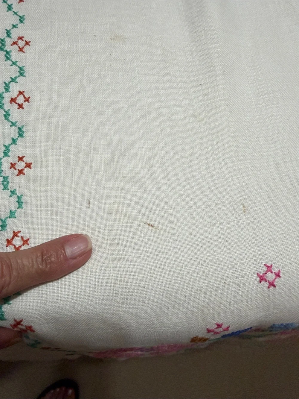 Embroidered Floral Linen Table Runner - Pink & Green